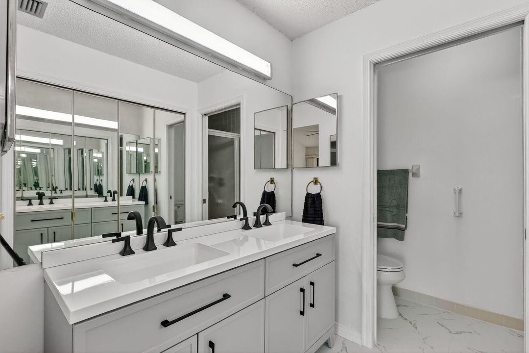 For Sale: $315,000 (2 beds, 2 baths, 1193 Square Feet)