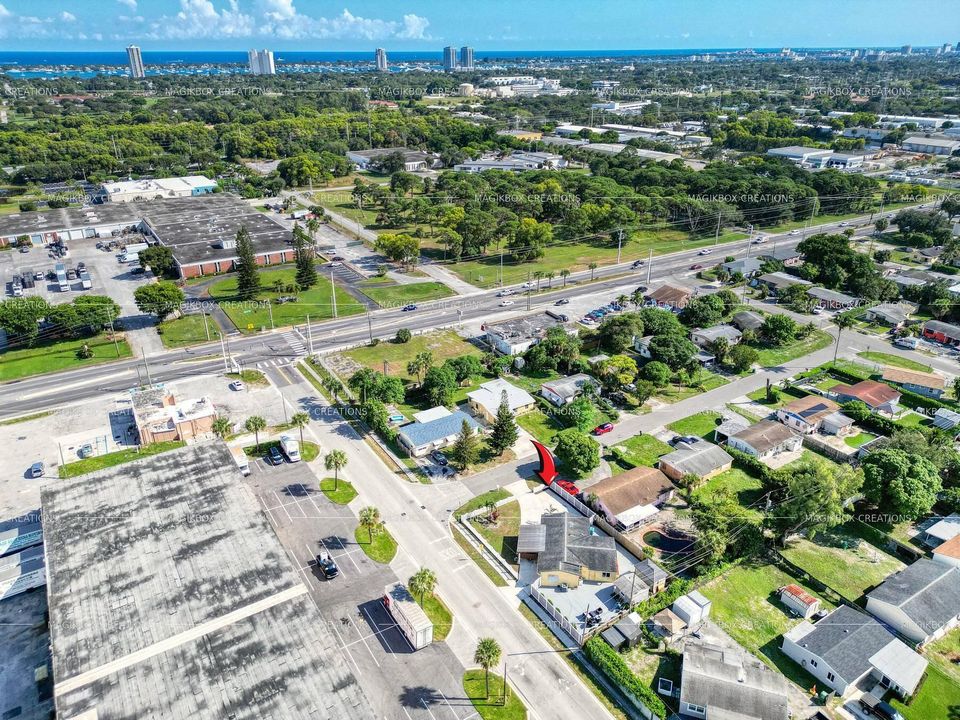 На продажу: $389,900 (3 спален, 2 ванн, 1592 Квадратных фут)