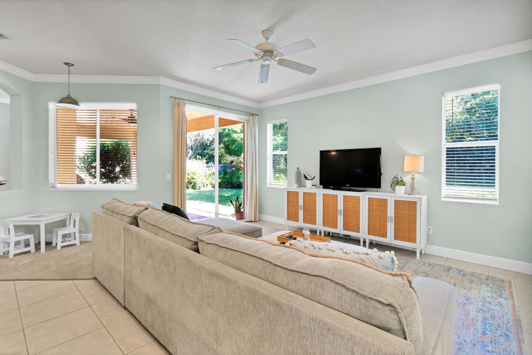 For Sale: $419,000 (3 beds, 2 baths, 1755 Square Feet)