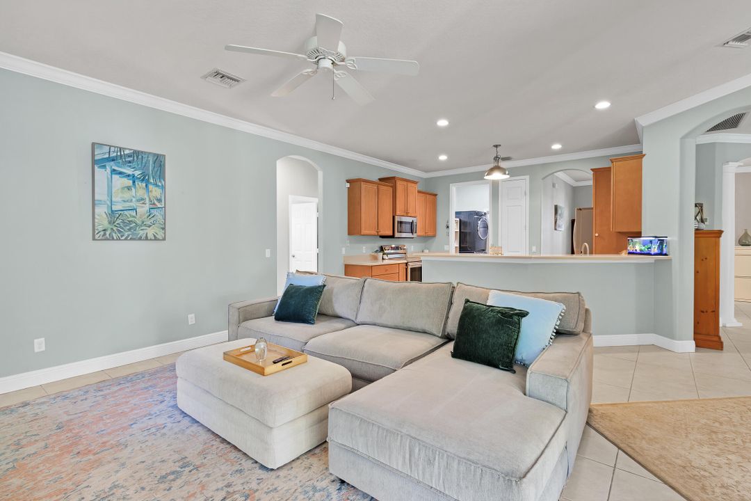 For Sale: $419,000 (3 beds, 2 baths, 1755 Square Feet)