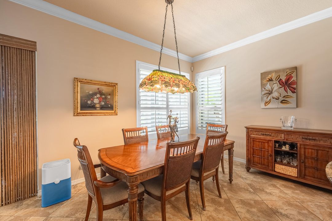 На продажу: $650,000 (3 спален, 2 ванн, 1800 Квадратных фут)