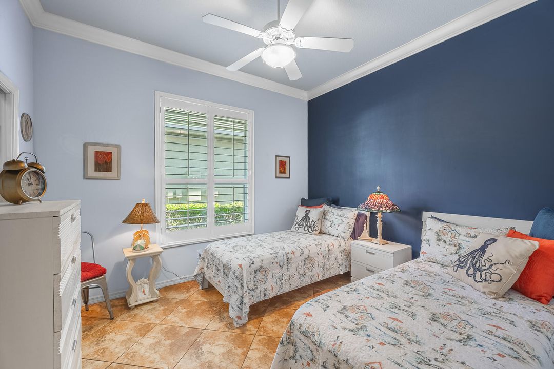 На продажу: $650,000 (3 спален, 2 ванн, 1800 Квадратных фут)