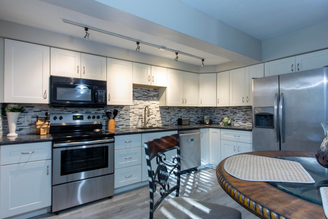 En Venta: $428,951 (2 camas, 1 baños, 974 Pies cuadrados)