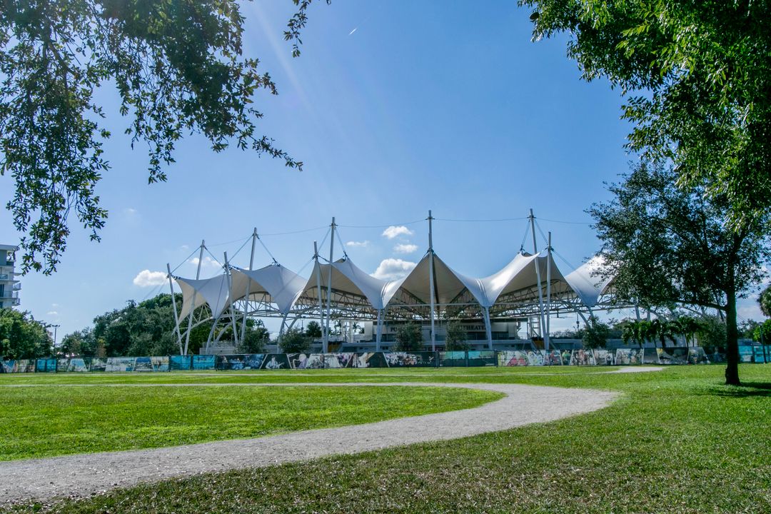 En Venta: $428,951 (2 camas, 1 baños, 974 Pies cuadrados)