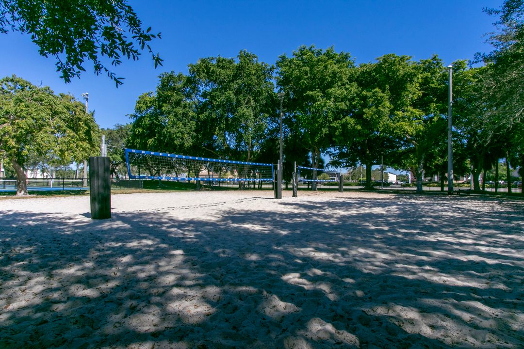 En Venta: $428,951 (2 camas, 1 baños, 974 Pies cuadrados)