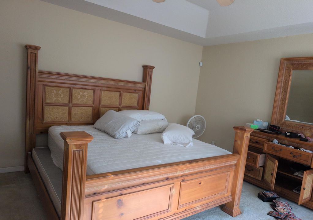 For Sale: $595,000 (3 beds, 2 baths, 2561 Square Feet)