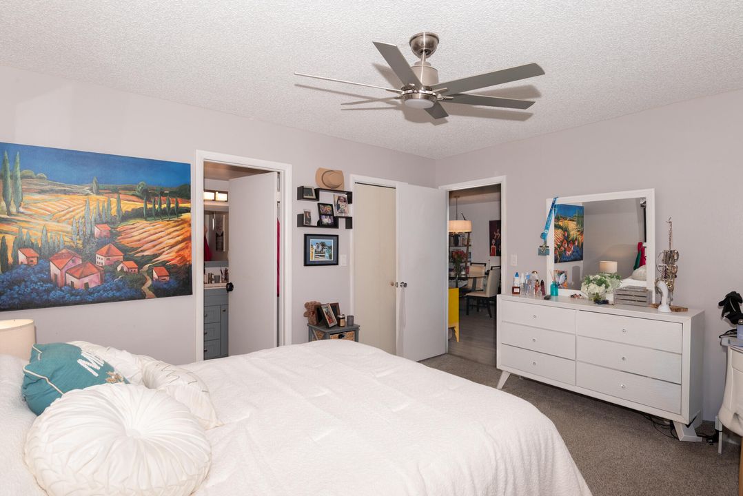 For Sale: $235,000 (2 beds, 2 baths, 1042 Square Feet)