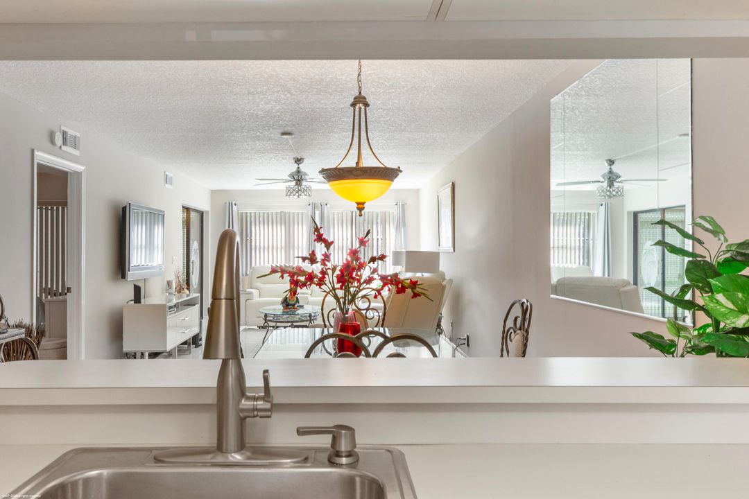 For Rent: $1,700 (2 beds, 2 baths, 1186 Square Feet)