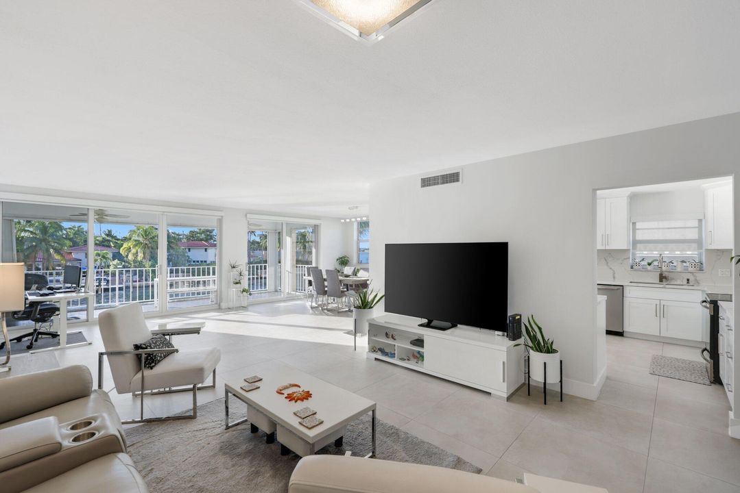 For Sale: $1,110,000 (2 beds, 2 baths, 2045 Square Feet)