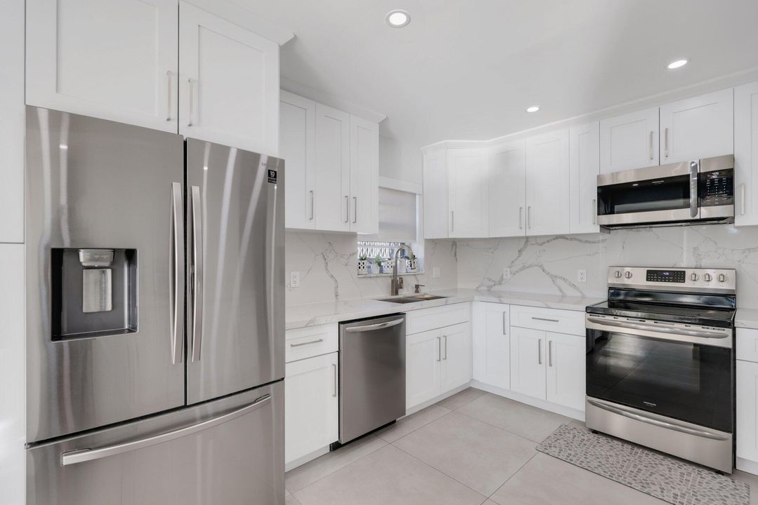 For Sale: $1,110,000 (2 beds, 2 baths, 2045 Square Feet)