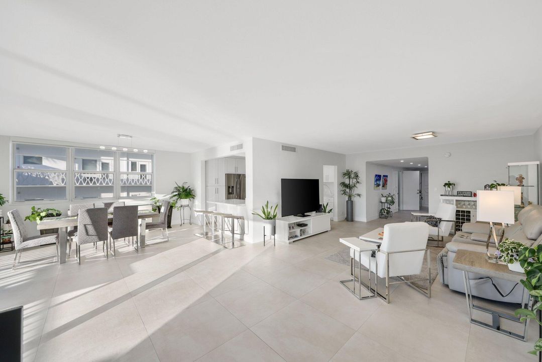 For Sale: $1,110,000 (2 beds, 2 baths, 2045 Square Feet)