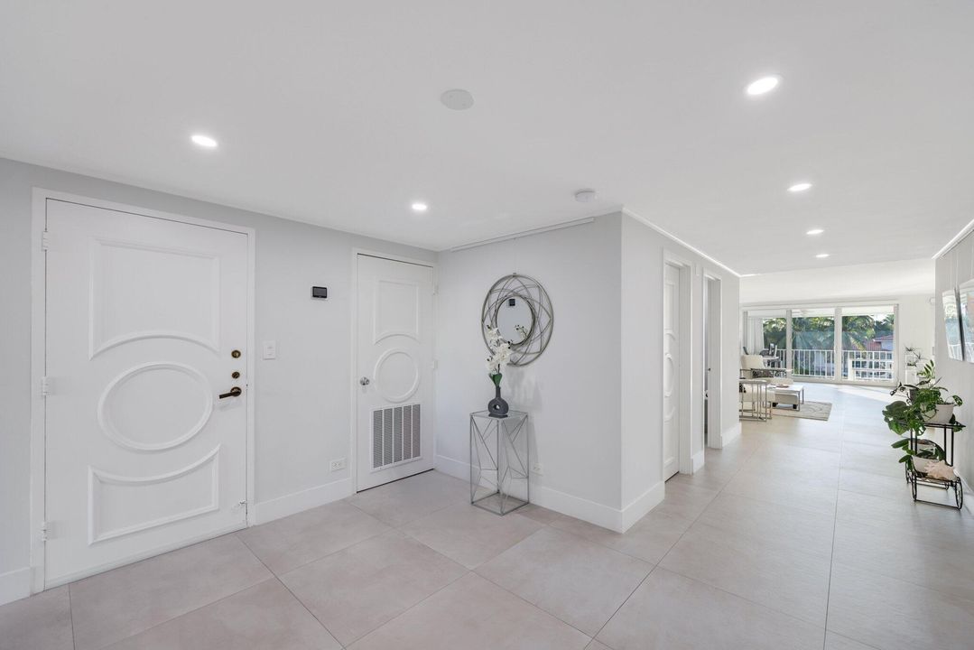 For Sale: $1,110,000 (2 beds, 2 baths, 2045 Square Feet)