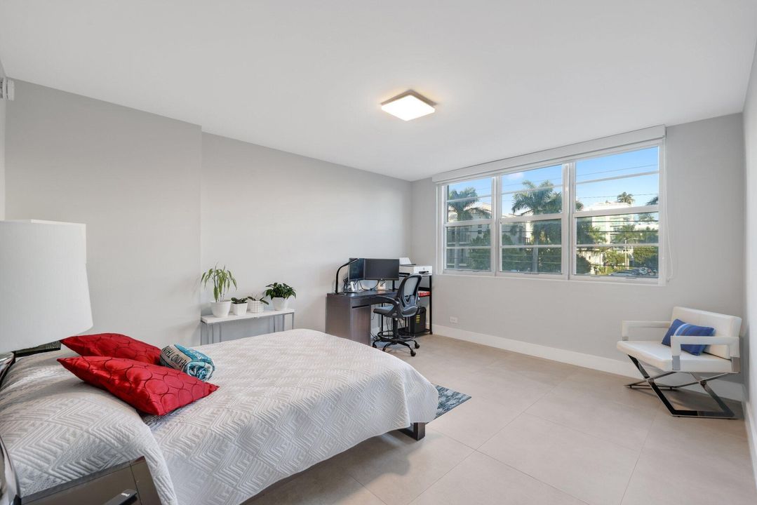 For Sale: $1,110,000 (2 beds, 2 baths, 2045 Square Feet)