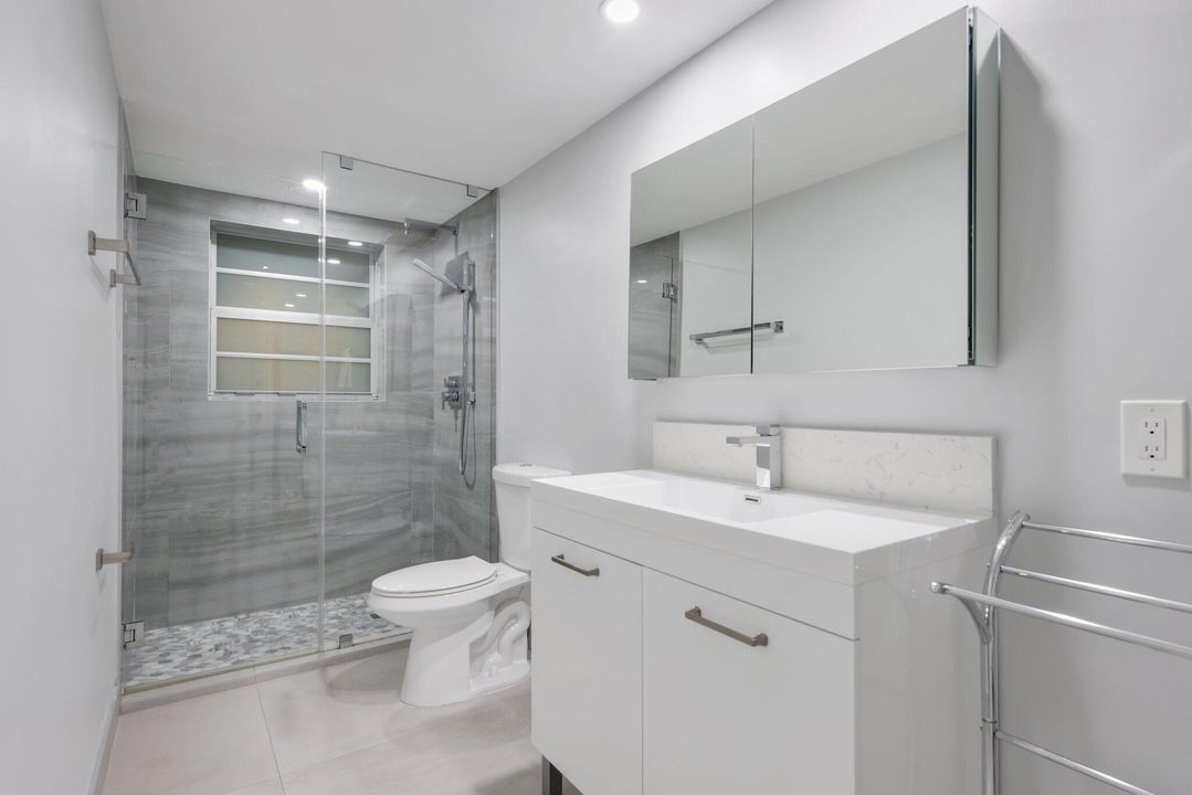 For Sale: $1,110,000 (2 beds, 2 baths, 2045 Square Feet)