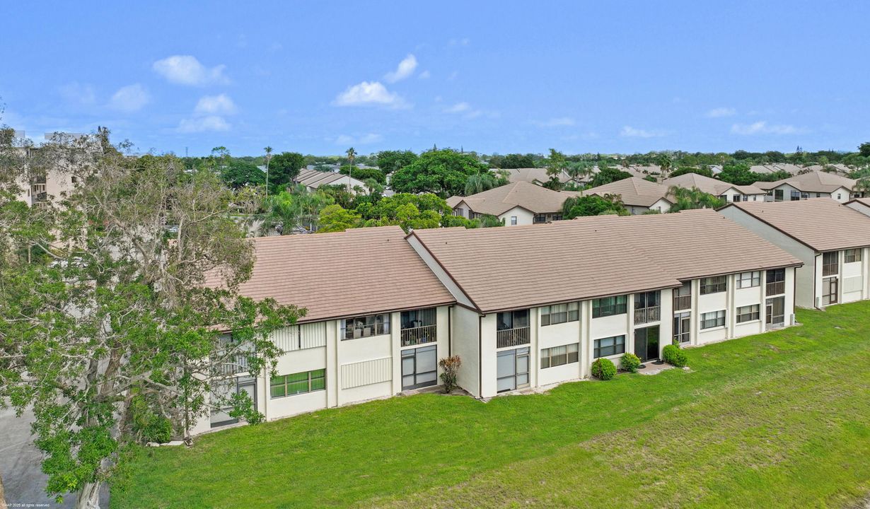 For Rent: $1,700 (2 beds, 2 baths, 1186 Square Feet)