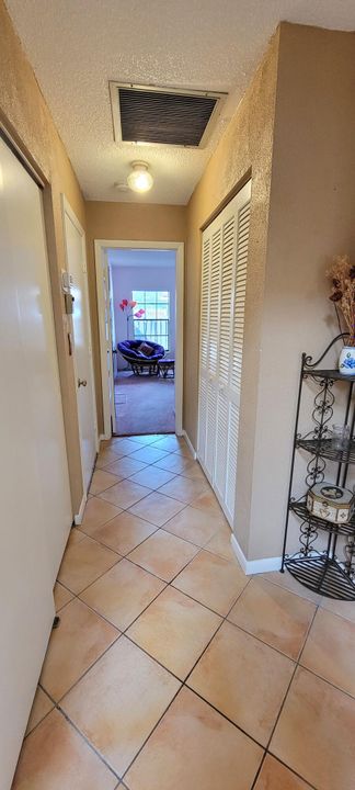For Sale: $419,000 (2 beds, 2 baths, 1369 Square Feet)