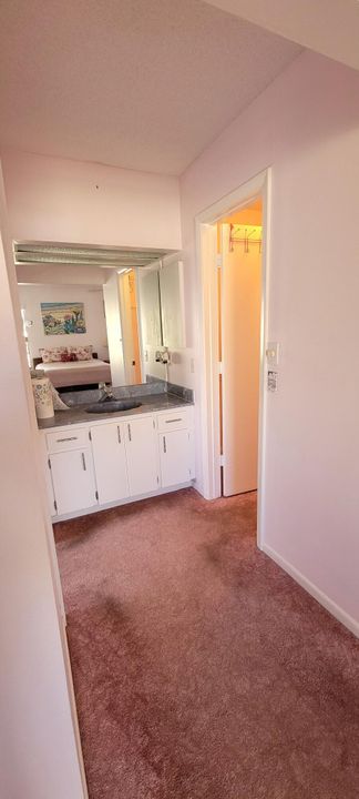 For Sale: $419,000 (2 beds, 2 baths, 1369 Square Feet)