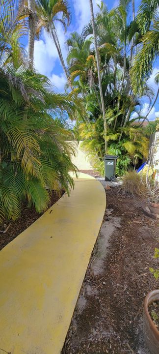 For Sale: $419,000 (2 beds, 2 baths, 1369 Square Feet)