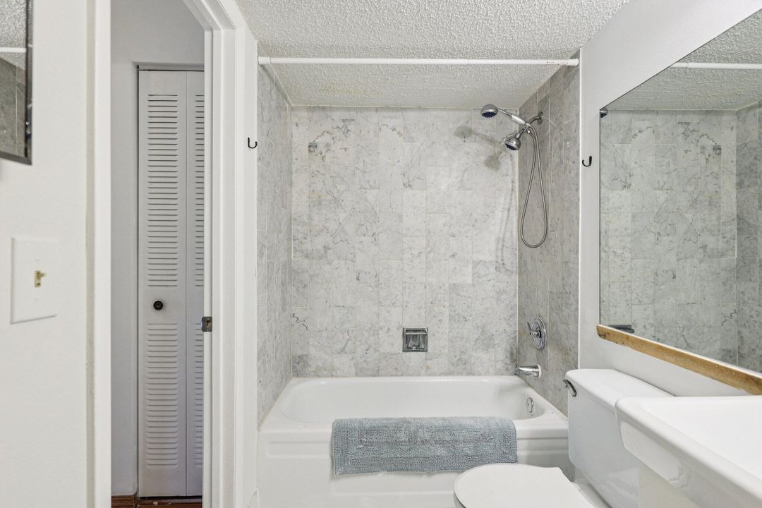 待售: $370,000 (2 贝兹, 2 浴室, 1145 平方英尺)