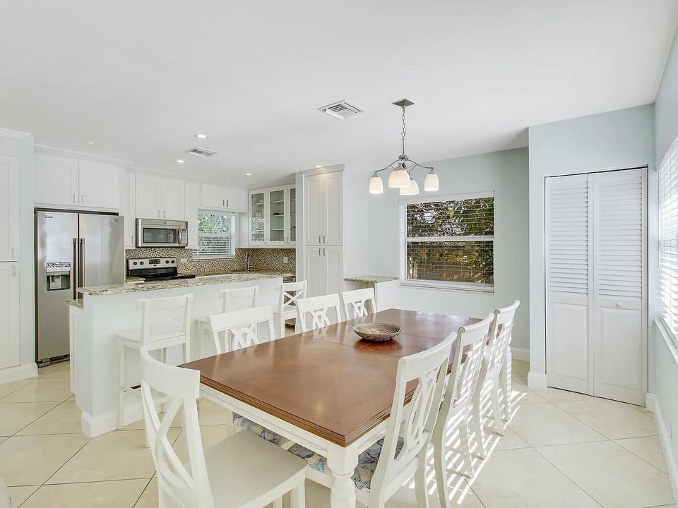 For Rent: $10,000 (3 beds, 3 baths, 2147 Square Feet)