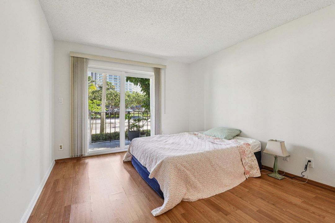 待售: $370,000 (2 贝兹, 2 浴室, 1145 平方英尺)