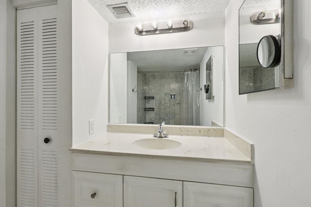 待售: $370,000 (2 贝兹, 2 浴室, 1145 平方英尺)