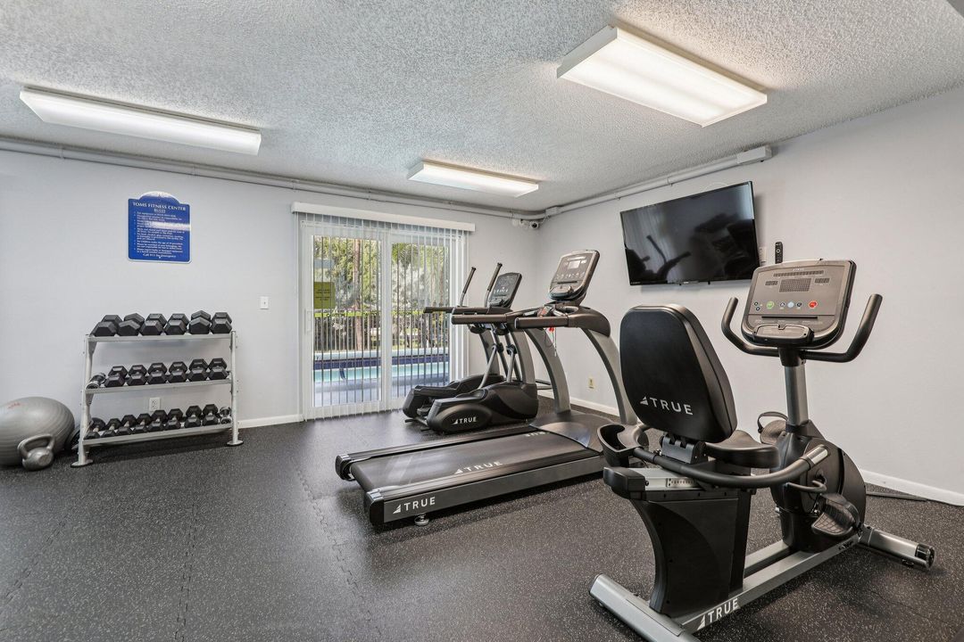 待售: $370,000 (2 贝兹, 2 浴室, 1145 平方英尺)