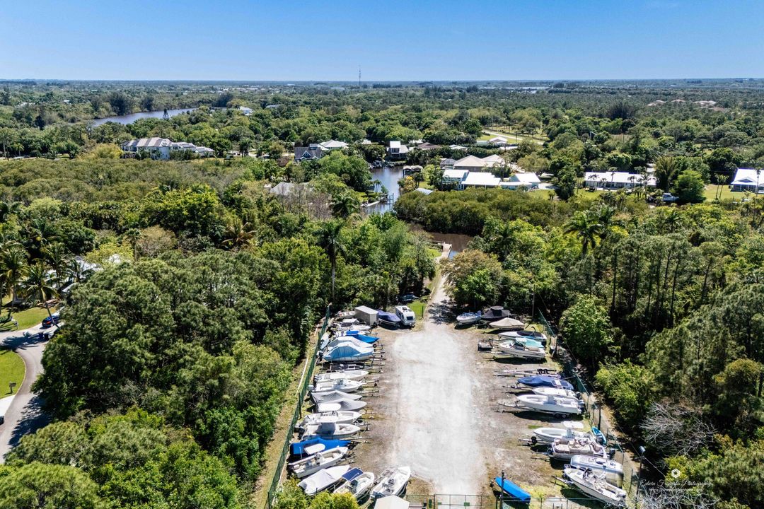 For Sale: $880,000 (4 beds, 3 baths, 2901 Square Feet)