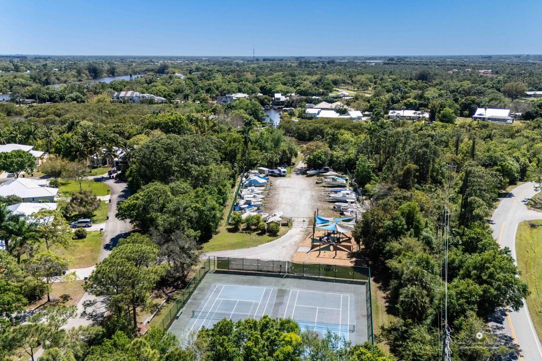 For Sale: $880,000 (4 beds, 3 baths, 2901 Square Feet)