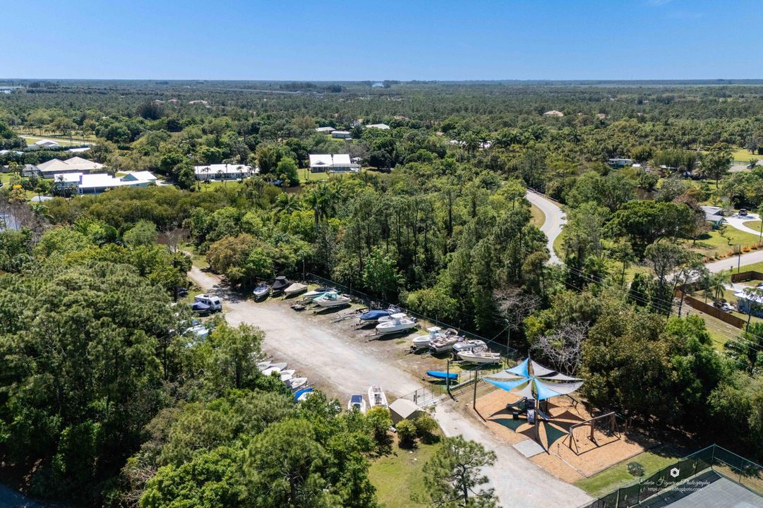 For Sale: $880,000 (4 beds, 3 baths, 2901 Square Feet)