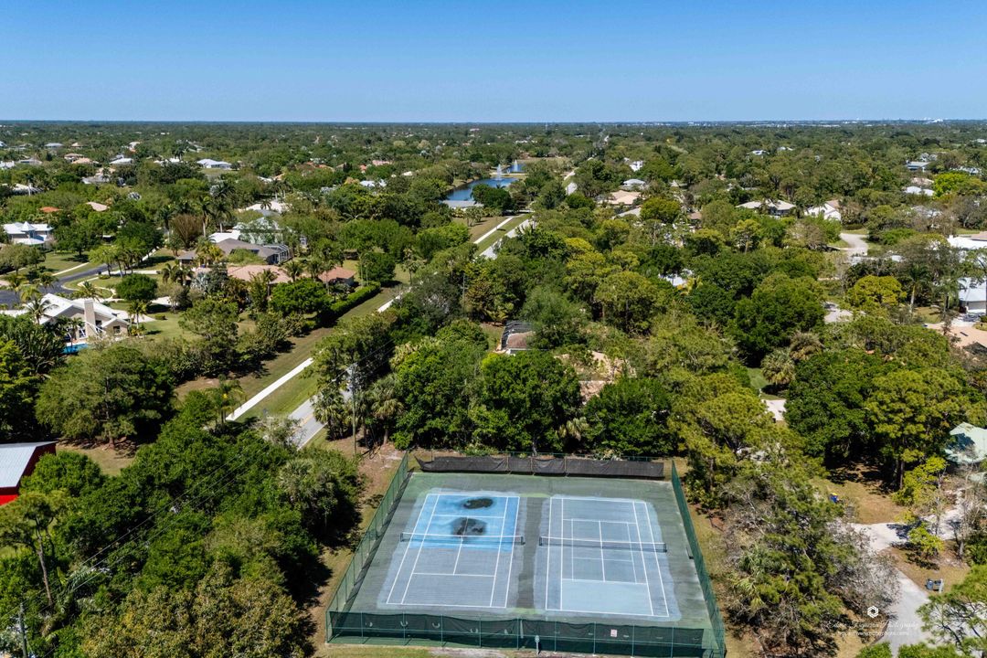 For Sale: $880,000 (4 beds, 3 baths, 2901 Square Feet)