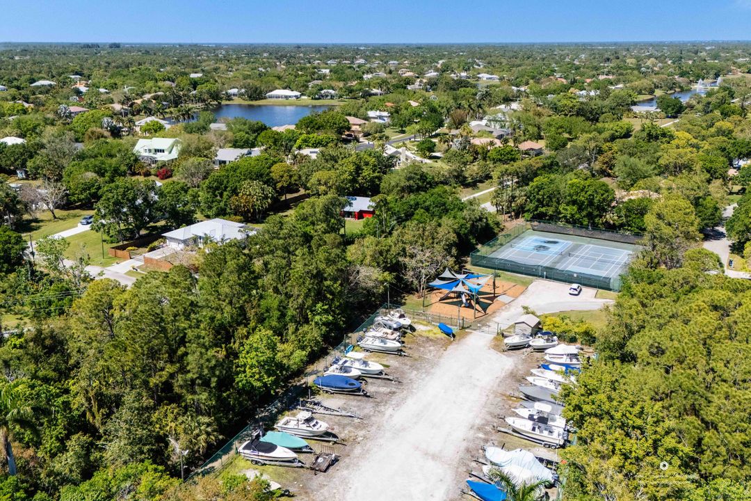 For Sale: $880,000 (4 beds, 3 baths, 2901 Square Feet)