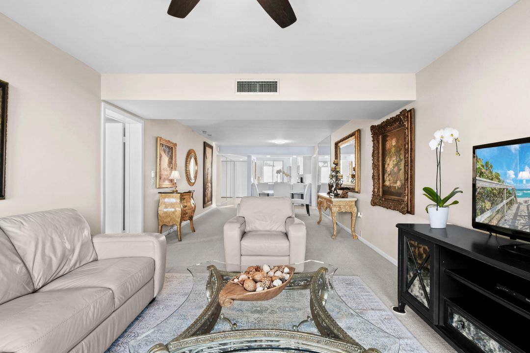 На продажу: $757,000 (2 спален, 2 ванн, 1332 Квадратных фут)