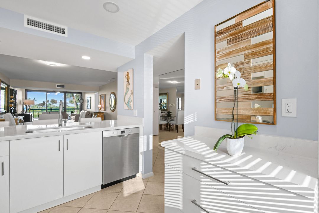 На продажу: $757,000 (2 спален, 2 ванн, 1332 Квадратных фут)