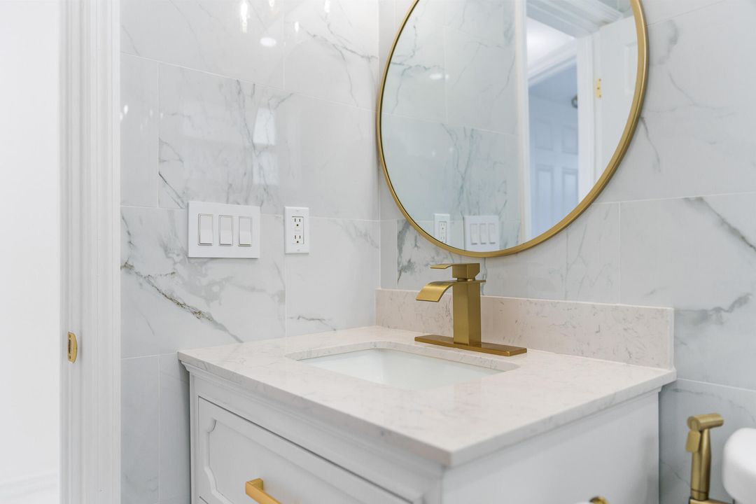 For Rent: $2,900 (3 beds, 1 baths, 1000 Square Feet)