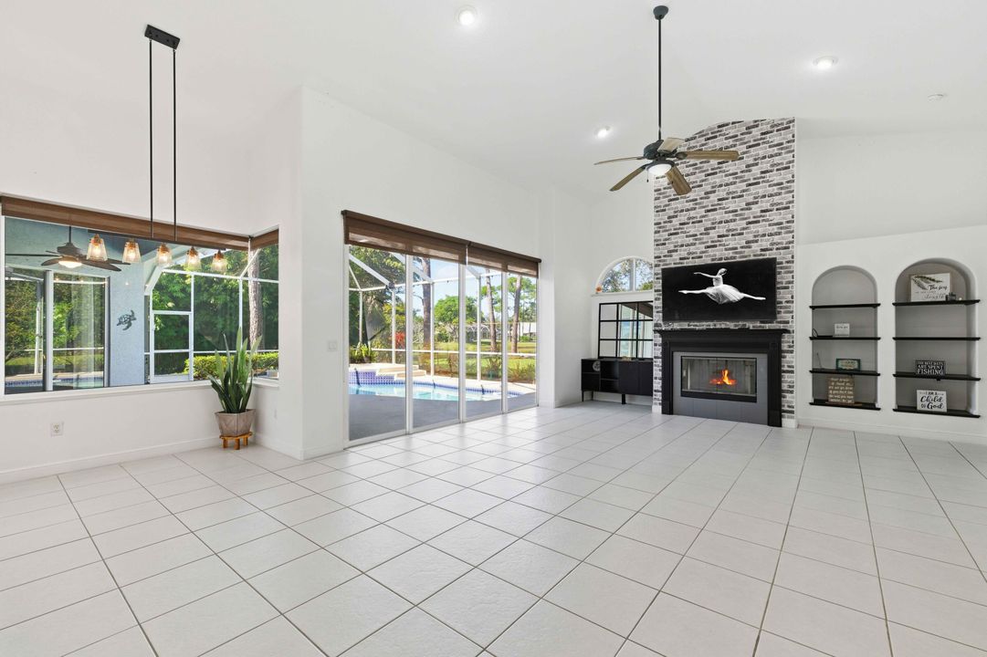 For Sale: $880,000 (4 beds, 3 baths, 2901 Square Feet)