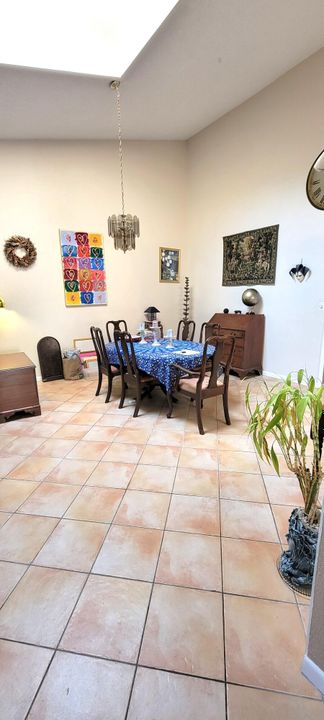 For Sale: $419,000 (2 beds, 2 baths, 1369 Square Feet)