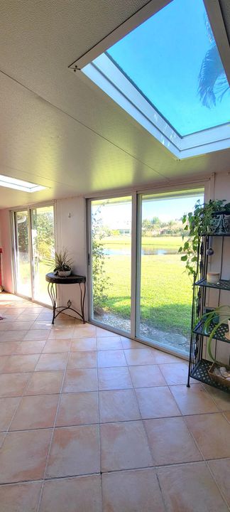 For Sale: $419,000 (2 beds, 2 baths, 1369 Square Feet)