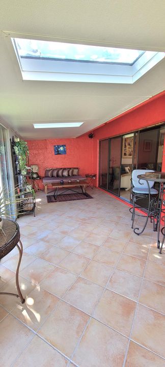 For Sale: $419,000 (2 beds, 2 baths, 1369 Square Feet)