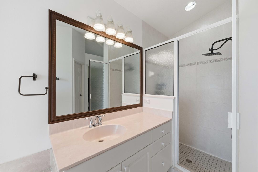 For Sale: $880,000 (4 beds, 3 baths, 2901 Square Feet)