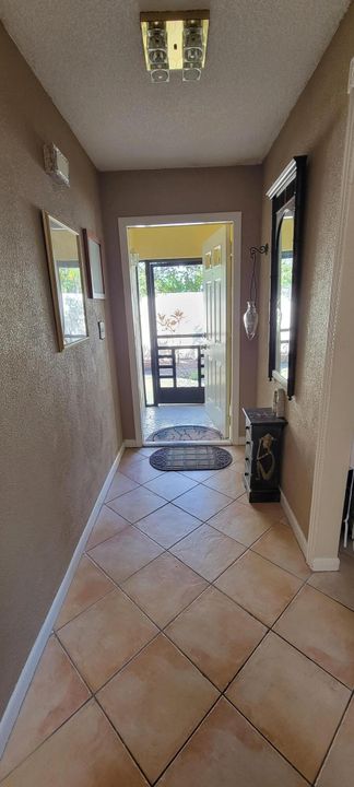 For Sale: $419,000 (2 beds, 2 baths, 1369 Square Feet)