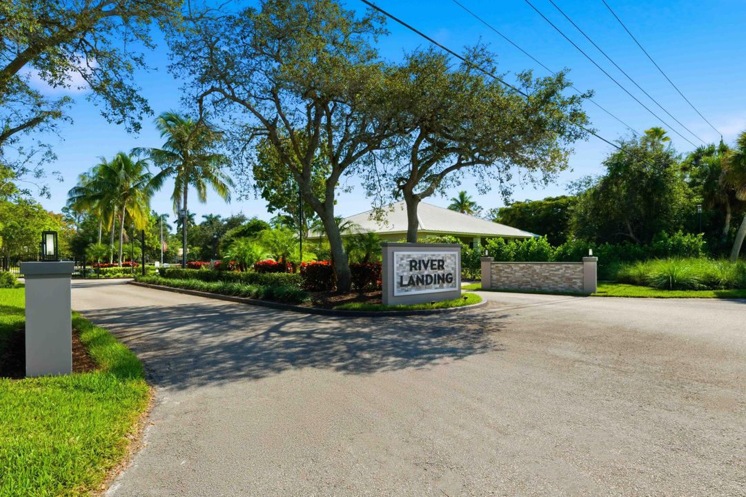 For Sale: $880,000 (4 beds, 3 baths, 2901 Square Feet)