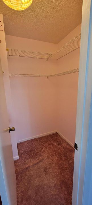 For Sale: $419,000 (2 beds, 2 baths, 1369 Square Feet)