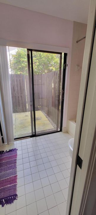 For Sale: $419,000 (2 beds, 2 baths, 1369 Square Feet)