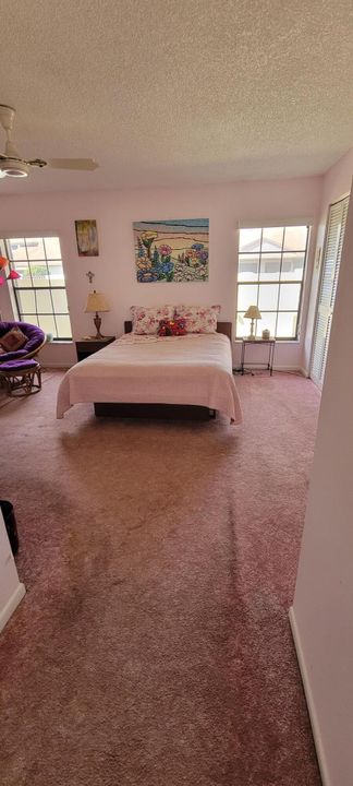 For Sale: $419,000 (2 beds, 2 baths, 1369 Square Feet)