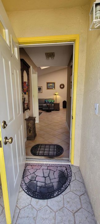 For Sale: $419,000 (2 beds, 2 baths, 1369 Square Feet)