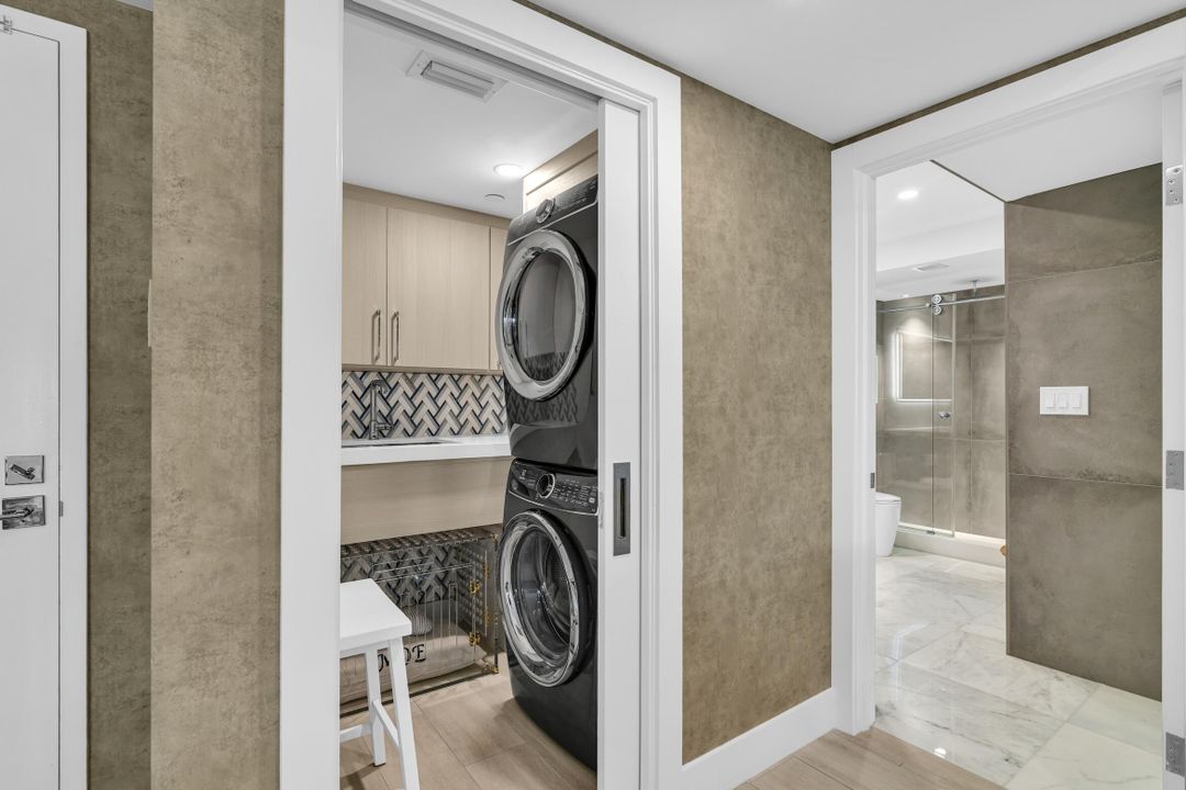 待售: $1,375,000 (2 贝兹, 2 浴室, 1706 平方英尺)