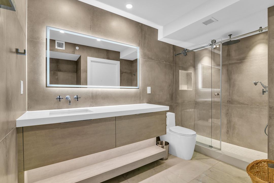 待售: $1,375,000 (2 贝兹, 2 浴室, 1706 平方英尺)