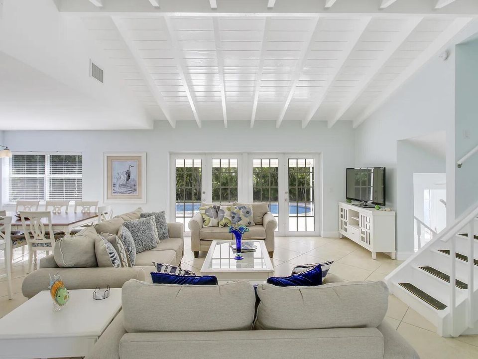 For Rent: $10,000 (3 beds, 3 baths, 2147 Square Feet)