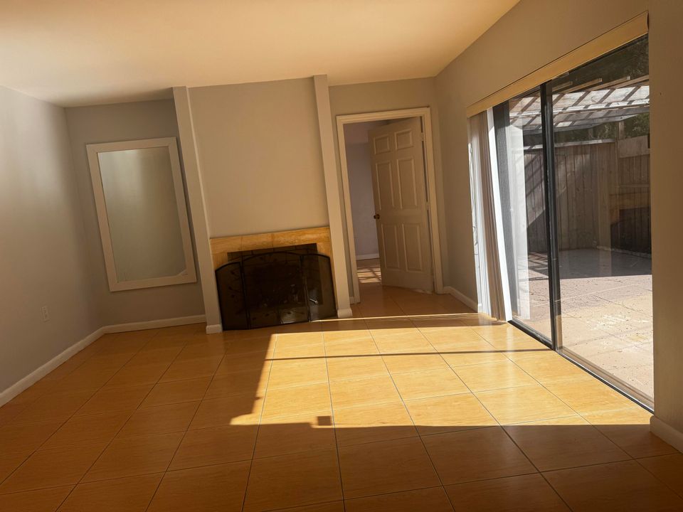 В аренду: $2,650 (2 спален, 2 ванн, 1596 Квадратных фут)